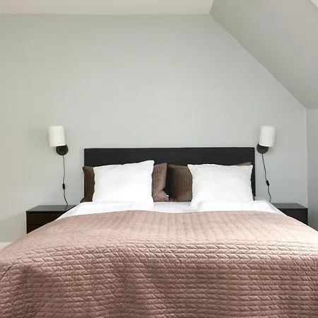 Apartment Stylish 5 Person In Vibrant Urban Area *