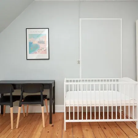Appartement Stylish 5 Person In Vibrant Urban Area