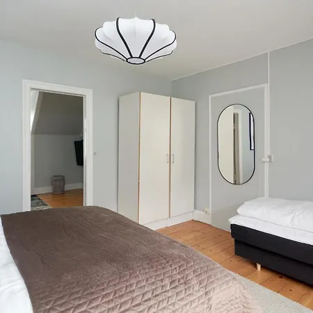 Stylish 5 Person In Vibrant Urban Area Apartment Kopenhagen