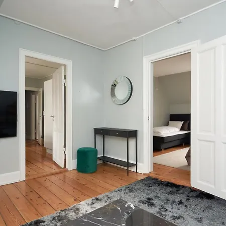 Stylish 5 Person In Vibrant Urban Area Appartement Copenhague